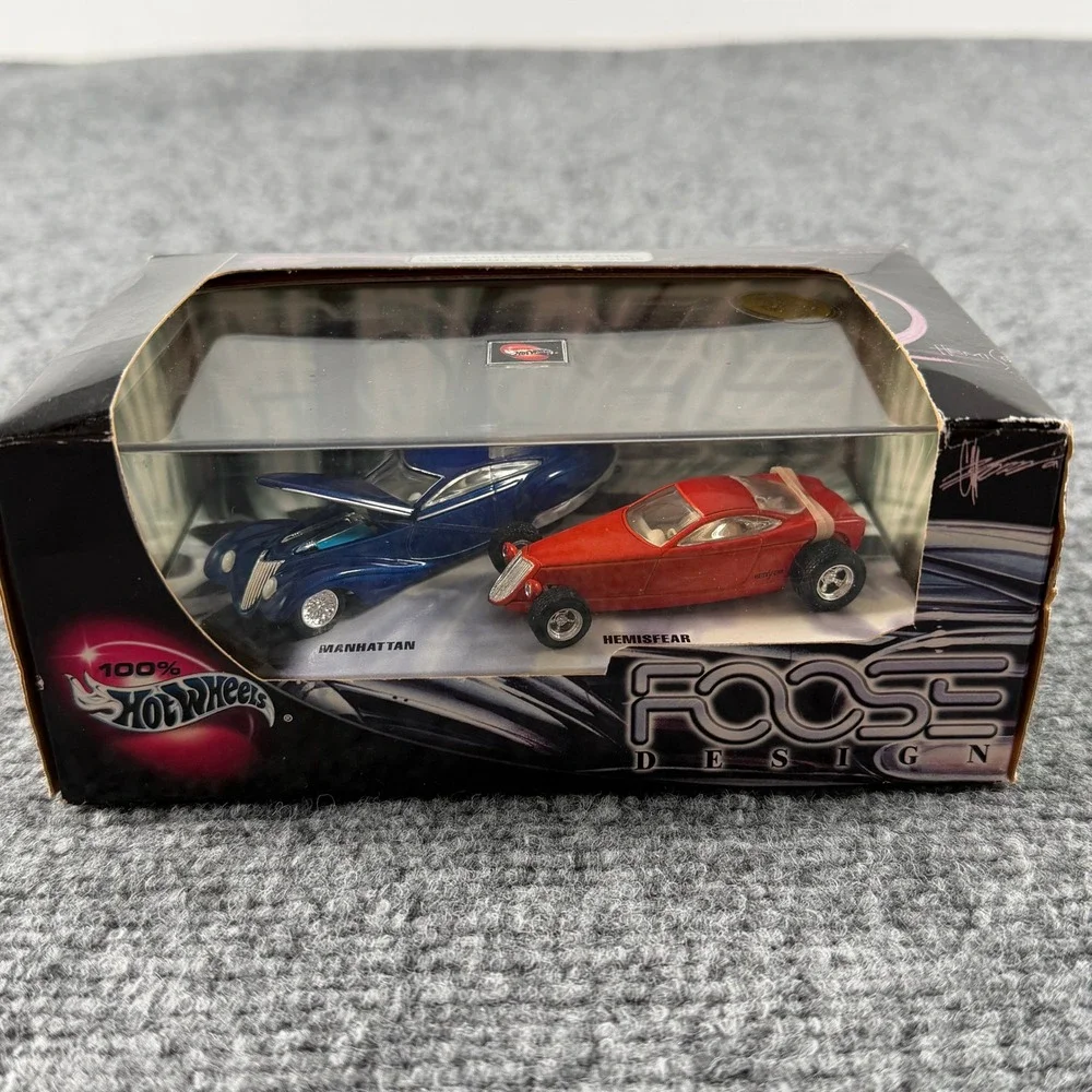 Hot Wheels Foose Design Vehicle Set Manhattan Hemisfear Blue Red 1:64 Diecast
